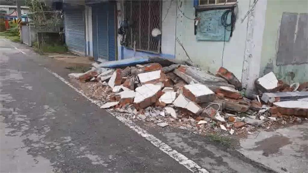 Life生活網 豪雨狂瀉 花蓮民宅牆壁倒台九丁線岩壁坍塌