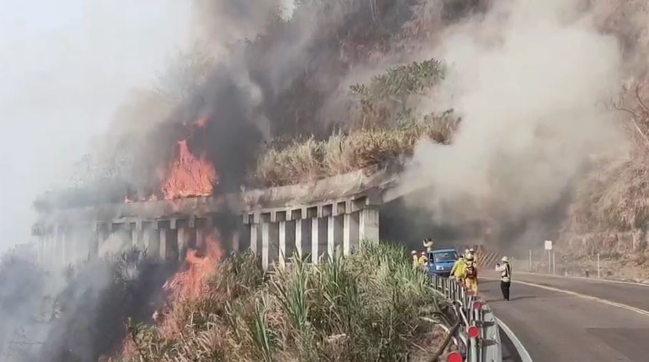 Life生活網 快新聞 阿里山森林大火延燒台18線交通管制