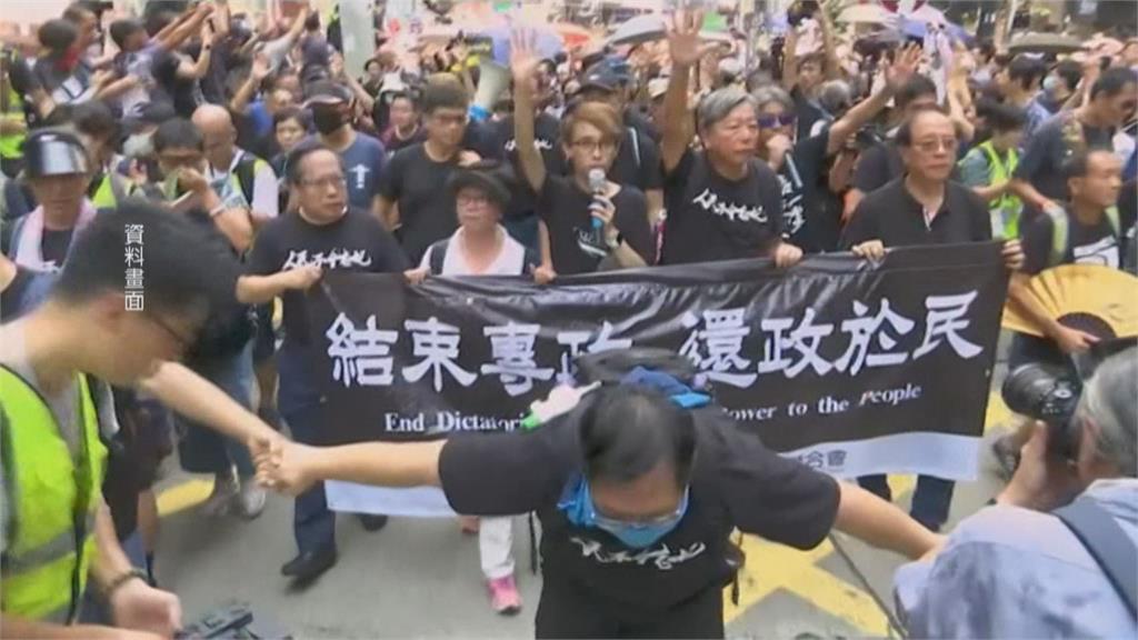 涉2019年非法大遊行 黎智英等10人遭判14到18個月