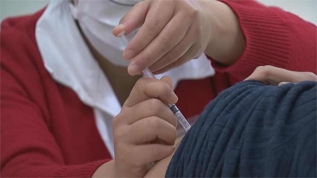國內死亡率高達2.4%　醫籲長者重症多應速打疫苗