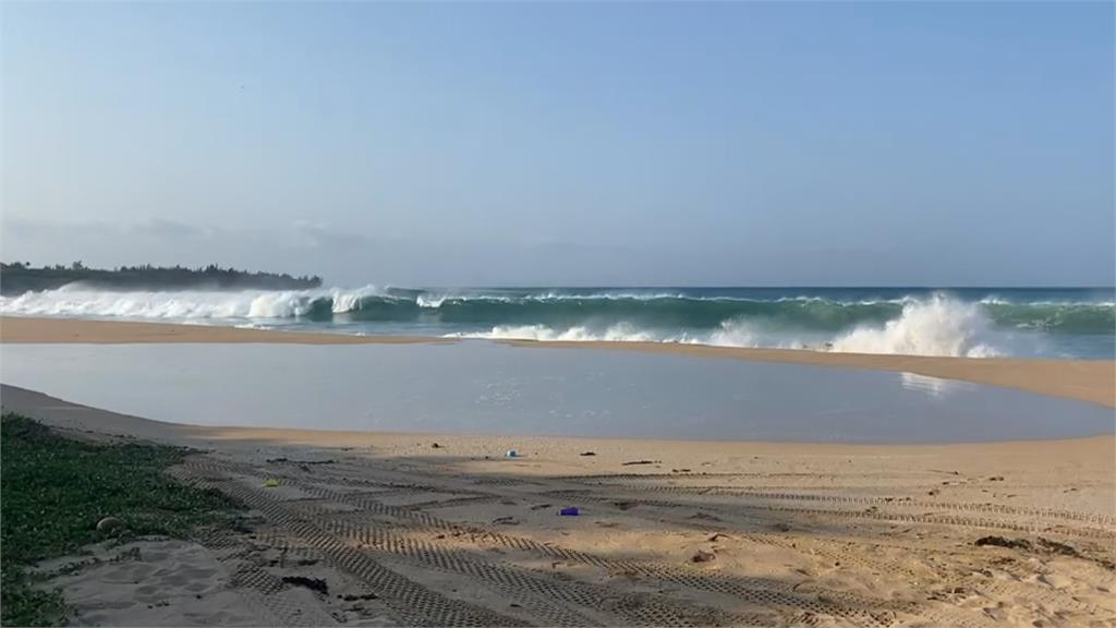 「舒力基」颱風影響墾丁、旗津海域現長浪　禁止下水