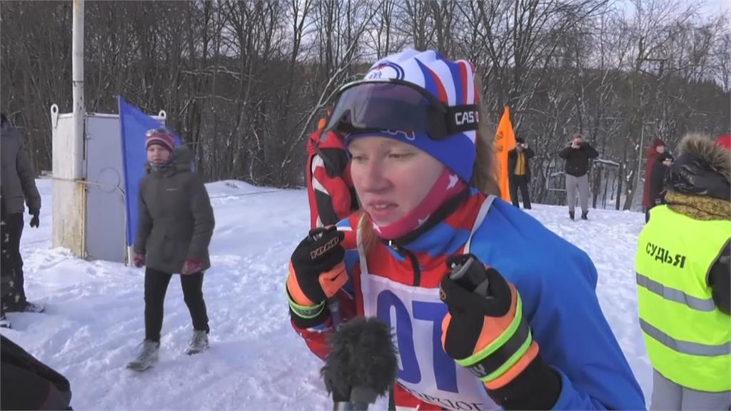 俄羅斯雪橇犬滑雪賽 人狗搭檔拚第一