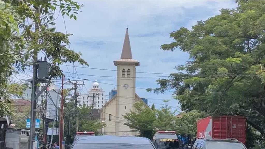 印尼天主教堂遭自殺攻擊釀20傷 2炸彈犯身亡
