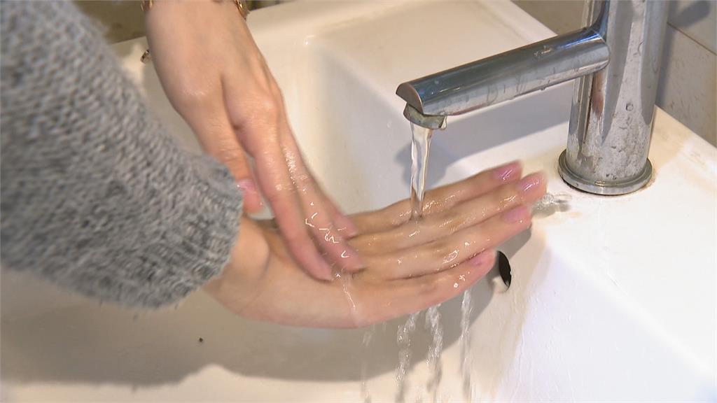 別以為你乾淨了！　 居家防疫不只要勤洗手　醫師曝「這部位」必須洗淨！