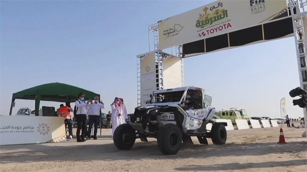 沙烏地阿拉伯拉力賽 首見女賽車手！2018開放女性考駕照 女車手目標達卡