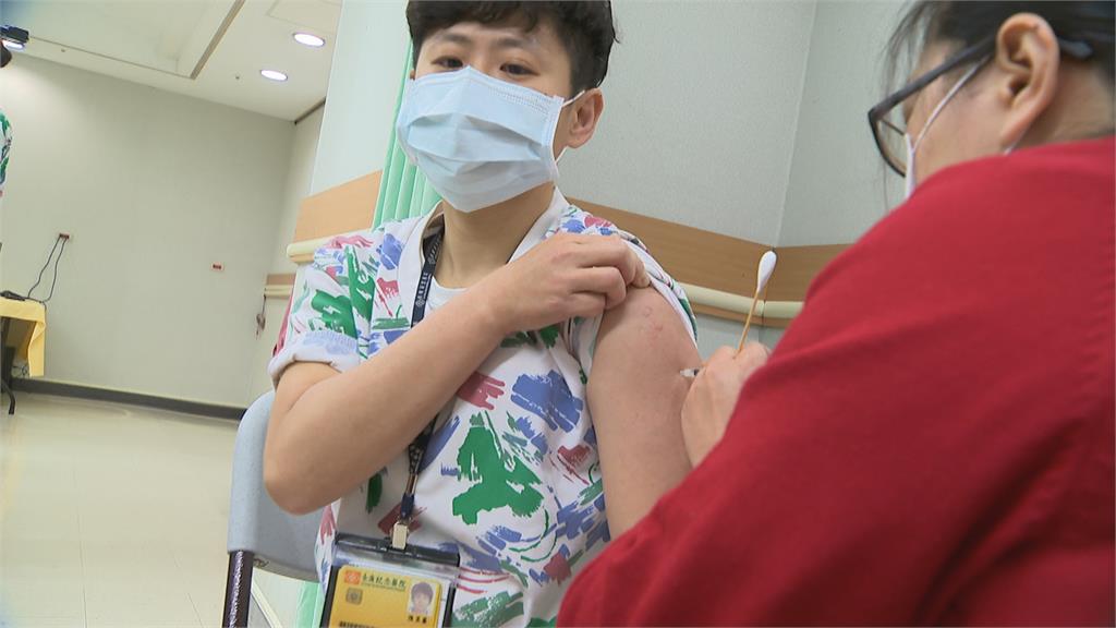 AZ疫苗已3218人接種 4件不良反應「頭痛.手臂酸麻」