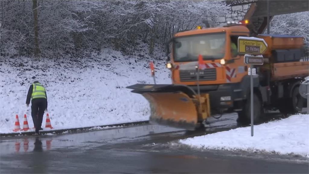 西班牙大雪紛飛 境內400條道路受阻