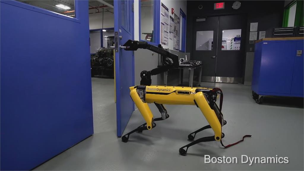 波士頓動力機器狗 裝備「機械爪」全面進化