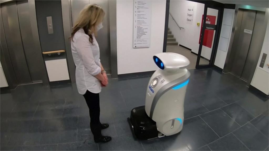 助攻防疫兼解憂 德國機器人能打掃還會唱歌