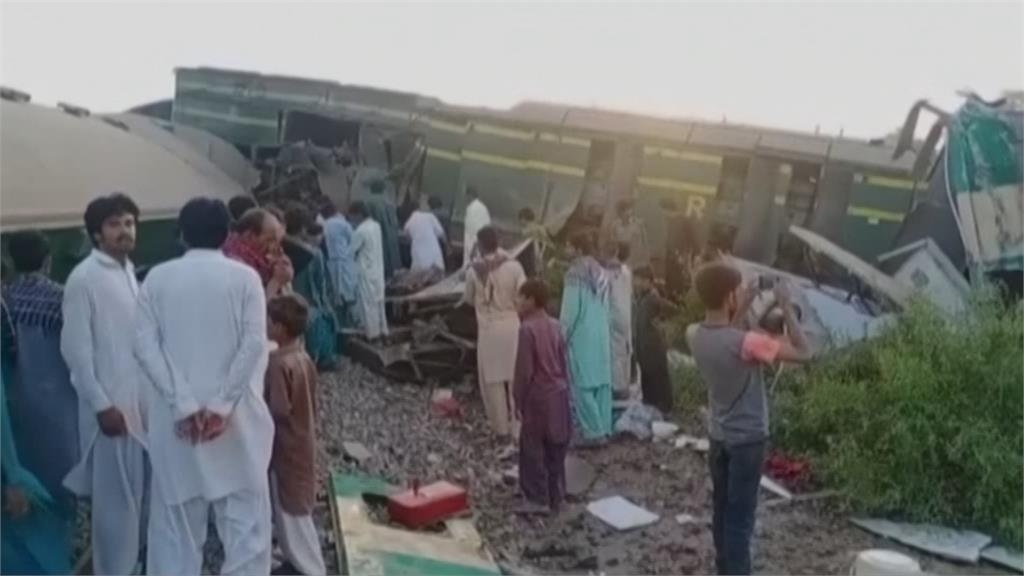 巴基斯坦2火車「出軌相撞」至少38死　列車扭曲變形畫面曝光