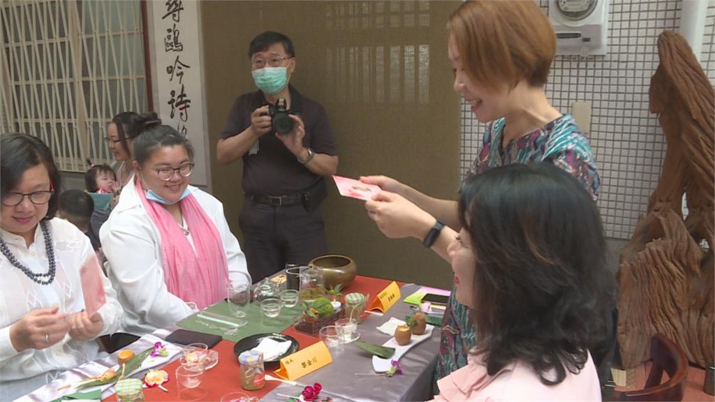 新住民媽媽歡慶母親節　體驗台灣傳統粽子文化