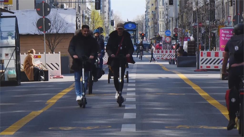 「柏林無車」團體騎上街　盼民眾連署發起公投