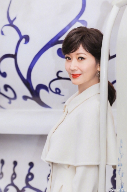 仙氣爆棚！趙雅芝美貌不輸「小38歲」女星　網讚嘆：美了一輩子！