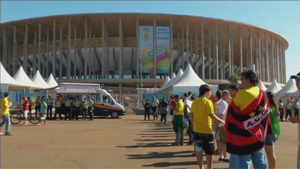 巴西疫情嚴峻！民眾群起反對辦美洲盃　總統罔顧人命硬辦　國際足協支持退賽