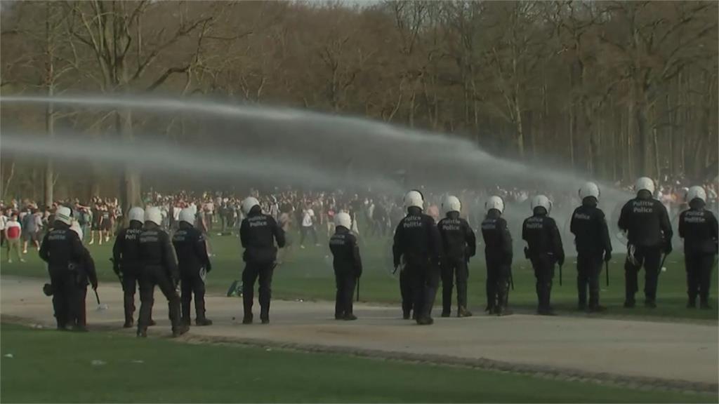 2千人「坎布爾之森」開趴 比利時警噴催淚瓦斯驅散