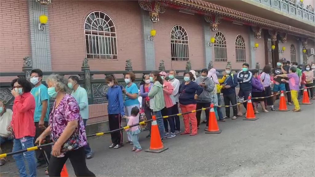 小琉球「迎王祭」推1千份紀念金幣 民眾搶排