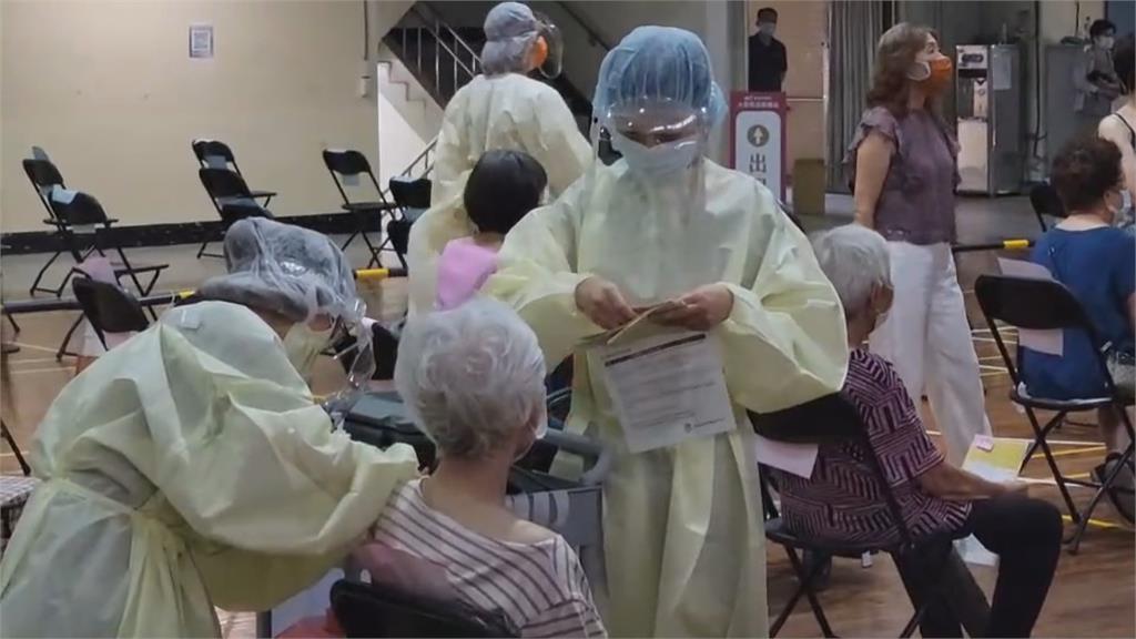 台南86歲老翁打完疫苗　隔天不適跌倒頸椎受損命危