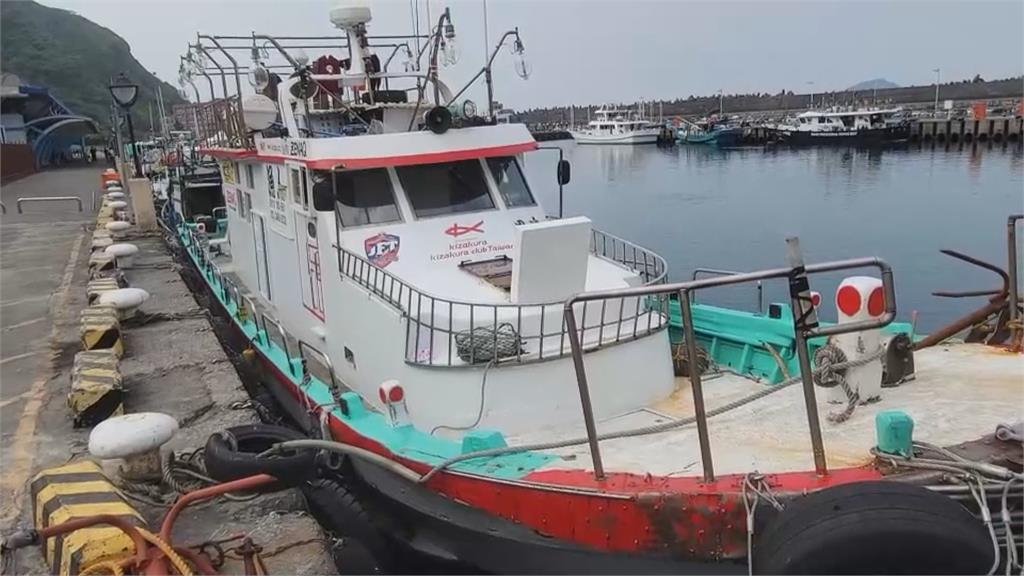 漁船載客基隆嶼磯釣 2人遭浪捲釀1死1傷