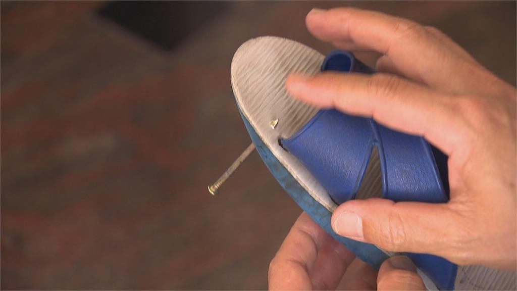 台客聖物「藍白拖」登國際版面！拖鞋碎片埋腳底2年釀感染
