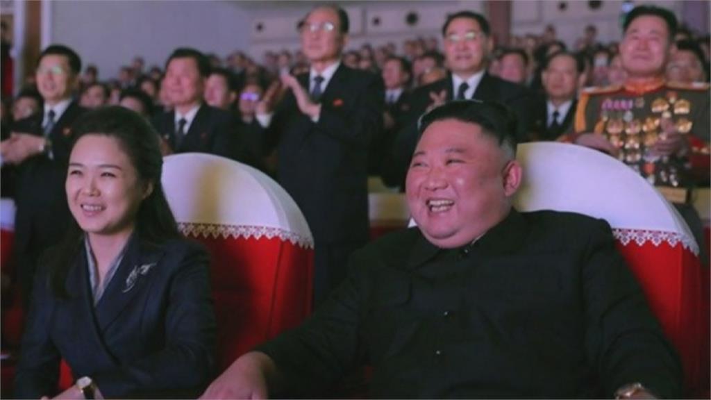 消失逾一年李雪主露面 攜手金正恩紀念光明星節