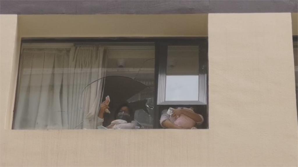 北市大樓惡火4傷　家屬破窗.護理師抱嬰求救