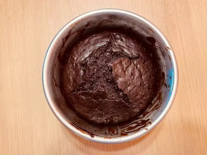 居家防疫食譜分享！「巧克力純素蛋糕」電鍋就能做