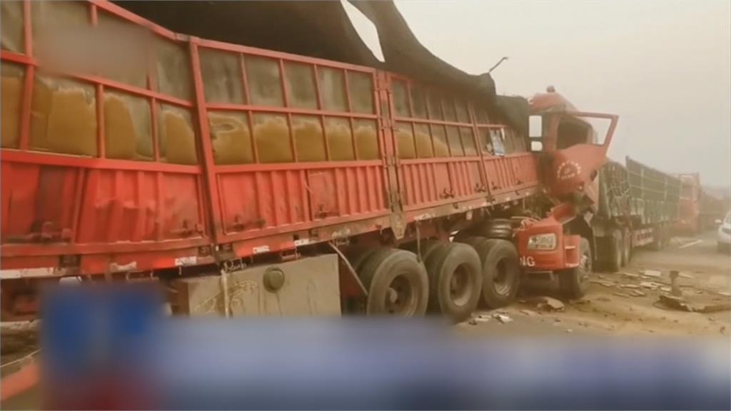 沙塵暴襲捲中國半壁！　百公尺高沙牆　吞沒內蒙古阿拉善市
