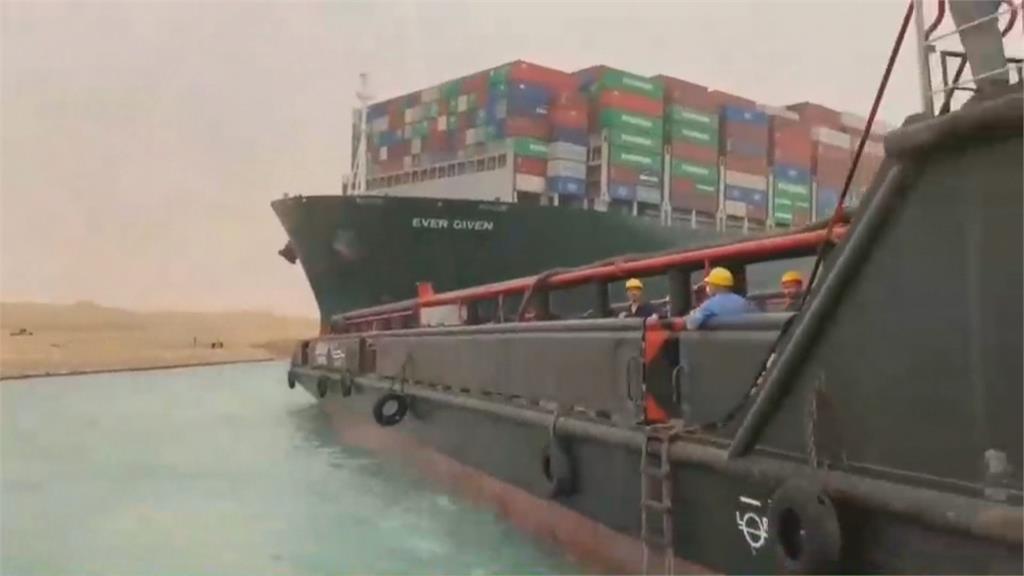 長榮貨輪橫卡蘇伊士運河 荷蘭疏浚團隊即刻救援