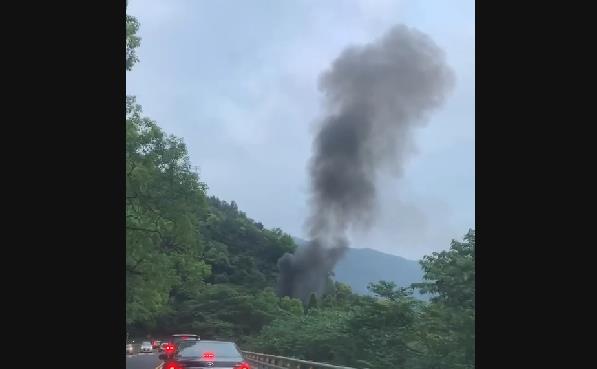 快新聞／蘇花公路115K火燒車 釀車流嚴重回堵