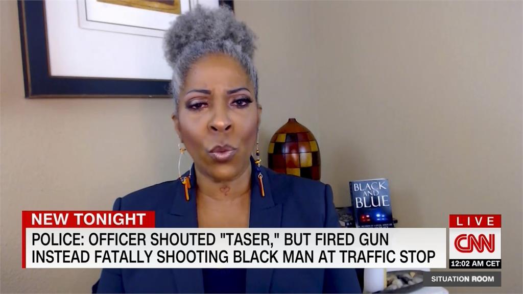警誤將手槍當電擊槍 20歲非裔少年遭槍殺