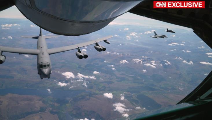 北約峰會前夕成員國軍演頻頻　美媒CNN獨家登上美國戰鬥機