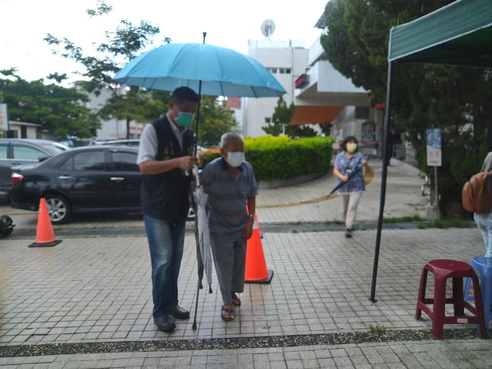快新聞／台南市設154社區接種站　黃偉哲：長輩平均15分鐘車程就能打到