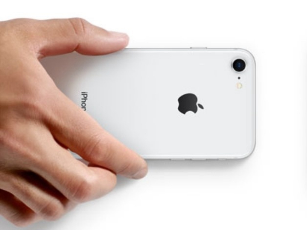 驚！iPhone「咬一口蘋果印歪」價格不減反翻倍　數字驚人！