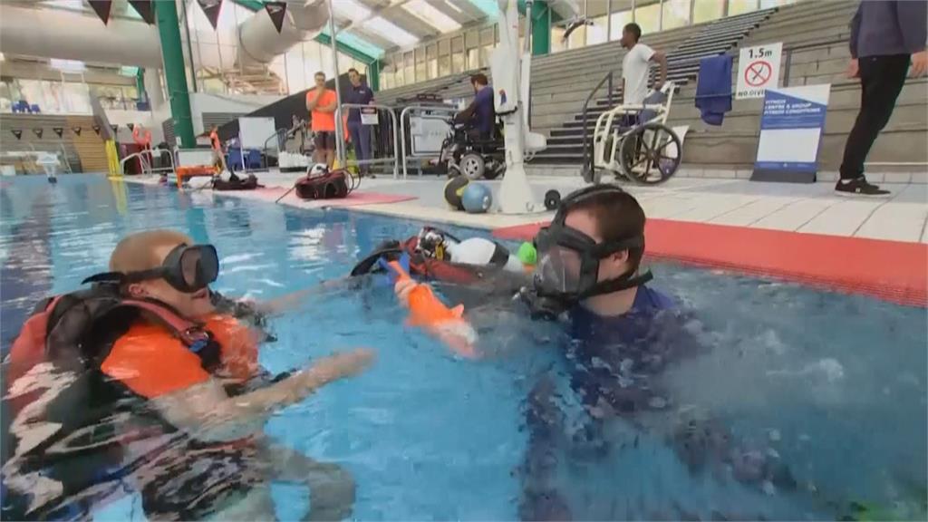 澳洲水底療程成效亮眼　療癒自閉症與身障