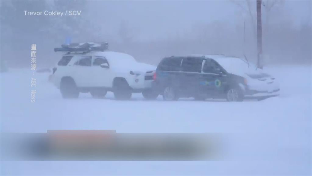 暴風雪襲擊美國中西部 機場、州際公路關閉！
