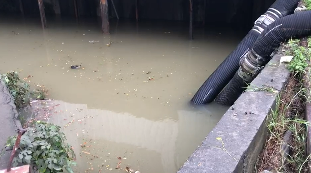 快新聞／凌晨大雨來襲！台南永康區積淹水　緊急啟動抽水機救災